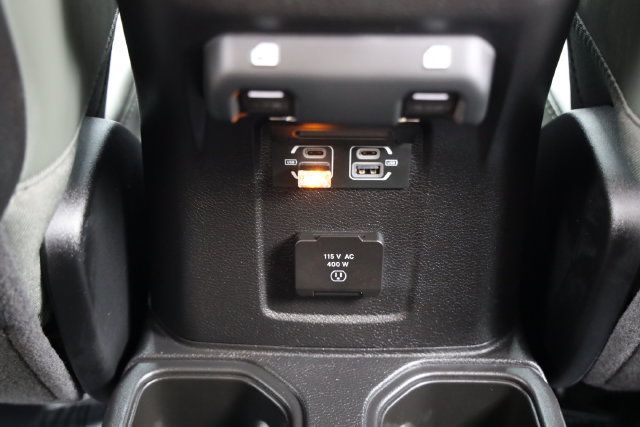 Used 2025 Jeep Gladiator Mojave AWD/4WD image 28
