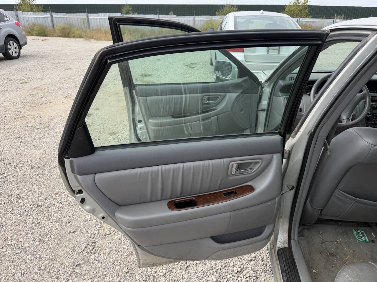 Used 2000 Toyota Avalon XL FWD image 22