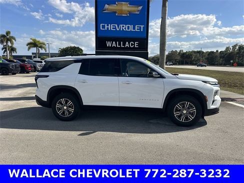 Certified 2025 Chevrolet Traverse LT image 5