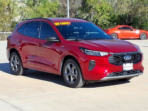 Used 2024 Ford Escape ST-Line image 3