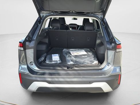 New 2026 Volkswagen Tiguan SE FWD image 11