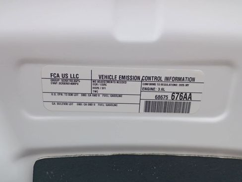 Used 2025 Chrysler Pacifica Limited image 25