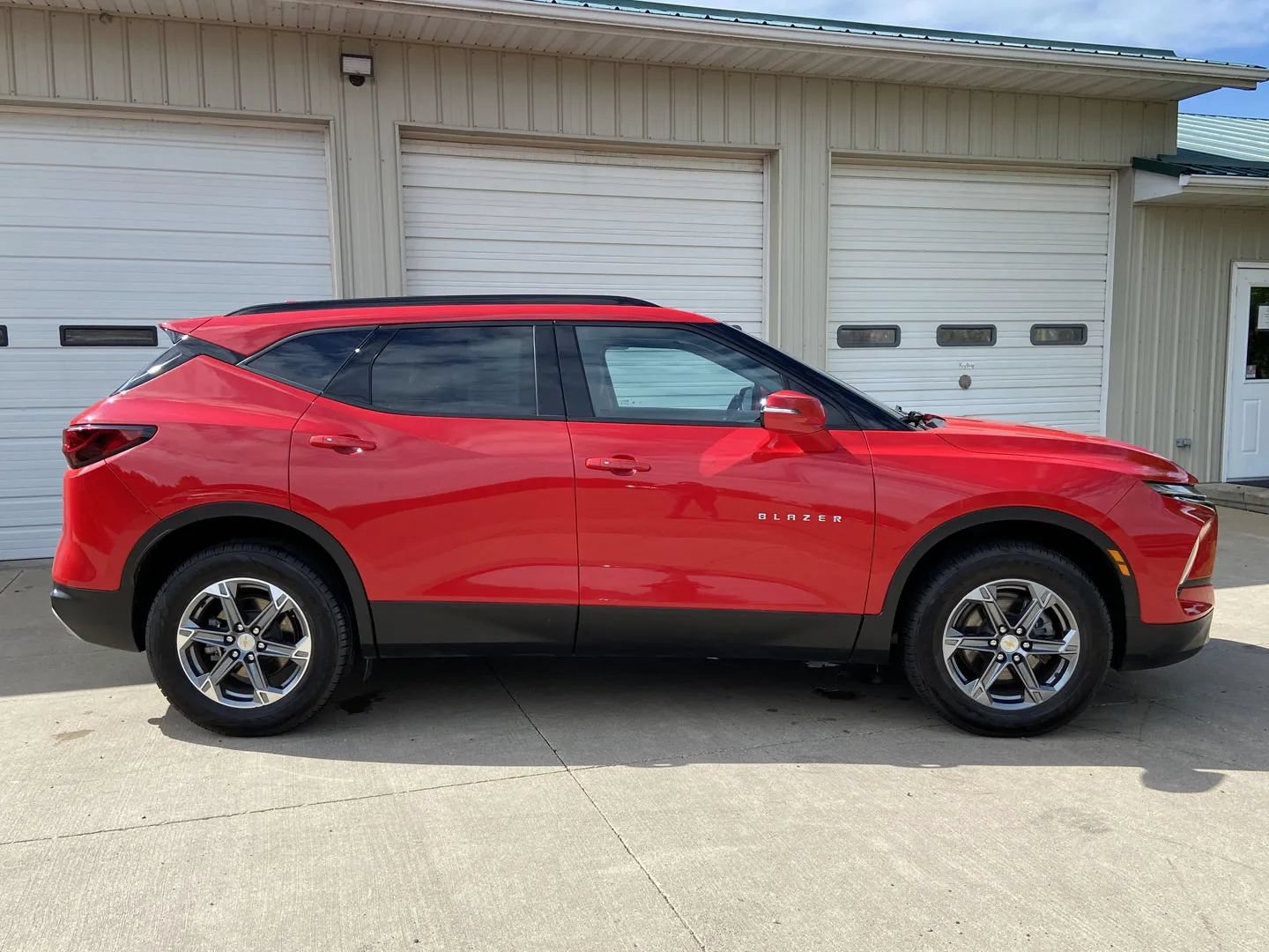 Used 2024 Chevrolet Blazer LT AWD/4WD image 8