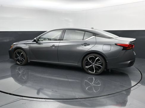 Used 2023 Nissan Altima 2.5 SR FWD image 5