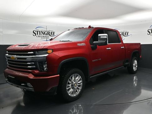 Used 2023 Chevrolet Silverado 2500 High Country w/ LPO, Hitch Package AWD/4WD image 3