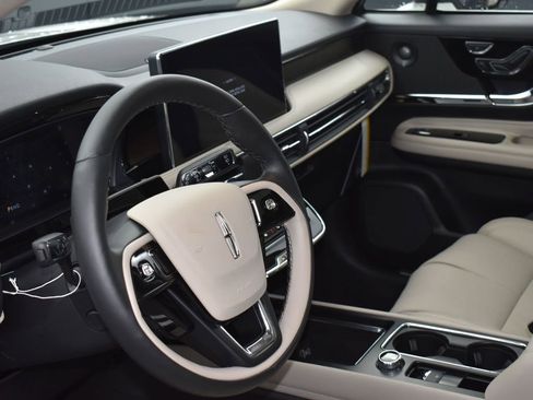 New 2026 Lincoln Corsair Grand Touring AWD/4WD image 8