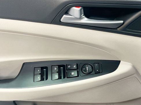 Used 2017 Hyundai Tucson Sport image 16