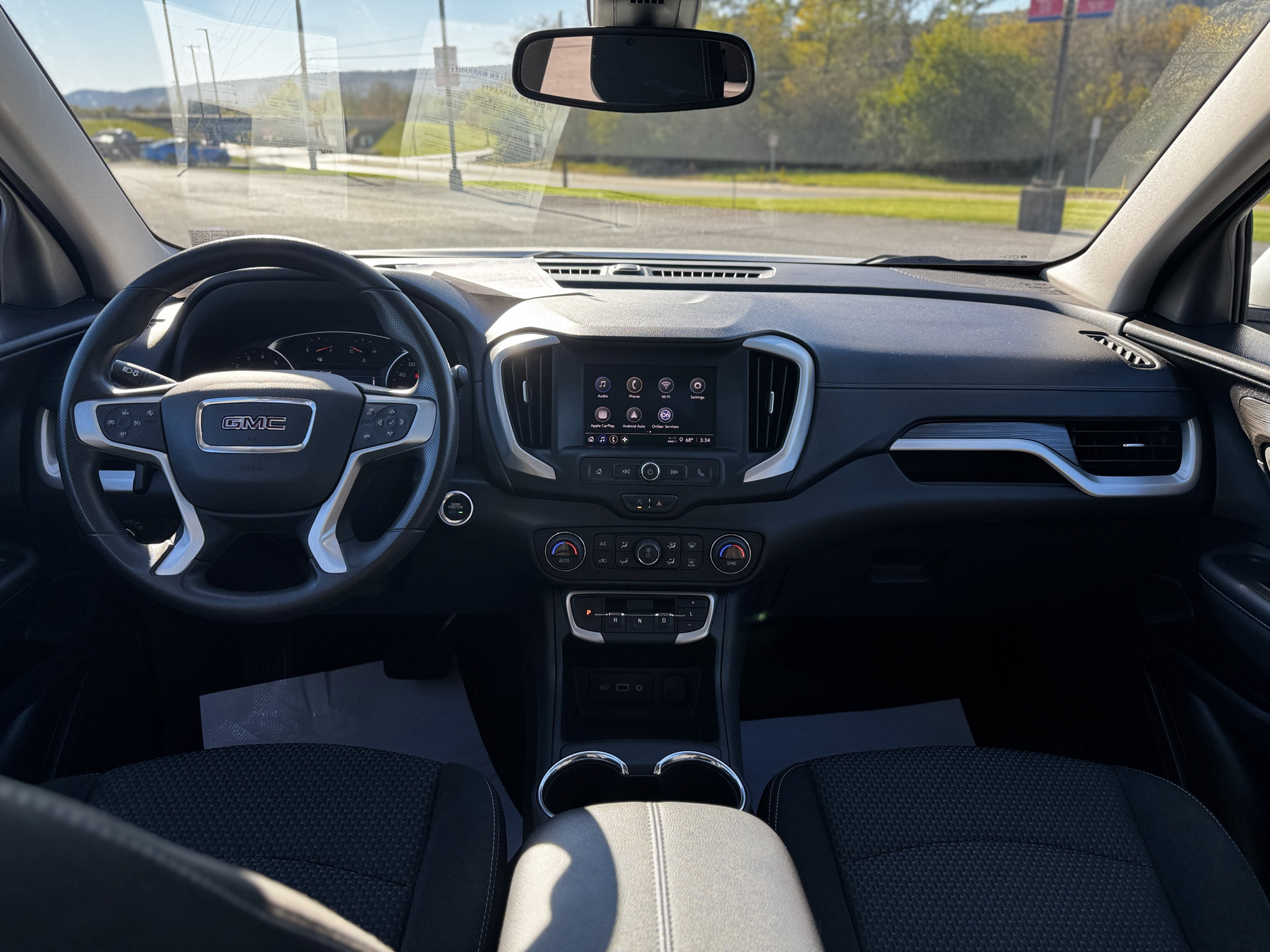 Used 2022 GMC Terrain SLE w/ Driver Convenience Package AWD/4WD image 19