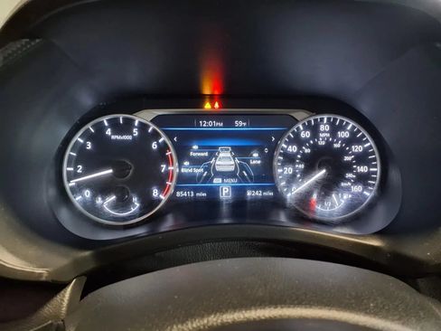 Used 2025 Nissan Sentra SV FWD image 25