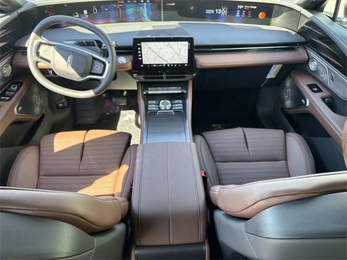 New 2026 Lincoln Nautilus Reserve image 16