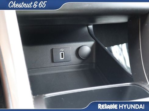 Used 2018 Ford Fusion SE w/ Fusion SE Technology Package FWD image 37