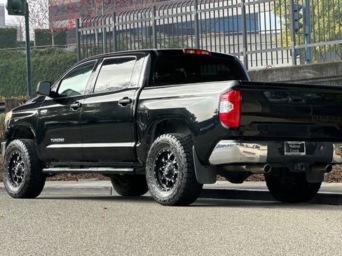 Used 2015 Toyota Tundra SR5 w/ SR5 Upgrade Package image 7