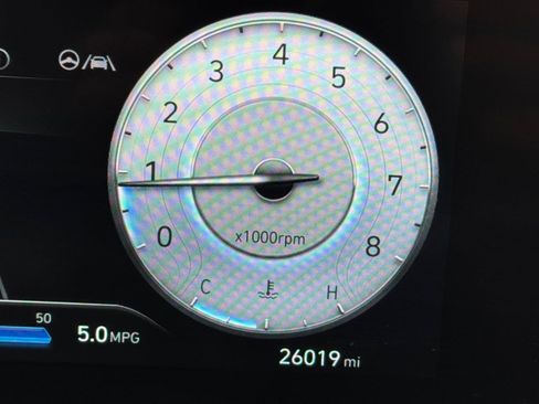 Used 2025 Hyundai Elantra Limited image 20