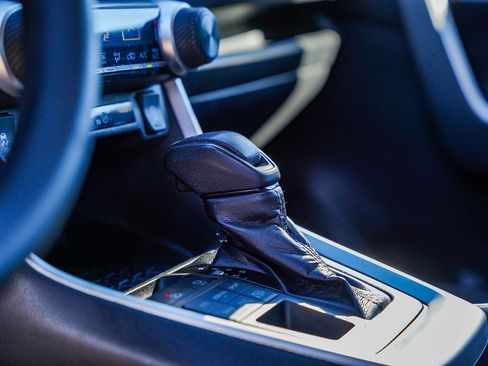 Certified 2020 Toyota RAV4 LE image 22