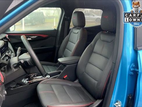 Used 2025 Chevrolet TrailBlazer RS w/ Driver Confidence Package image 24