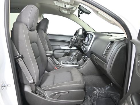 Used 2022 Chevrolet Colorado LT w/ LT Convenience Package AWD/4WD image 14