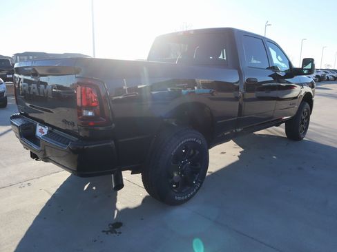 New 2026 RAM 2500 Big Horn AWD/4WD image 21