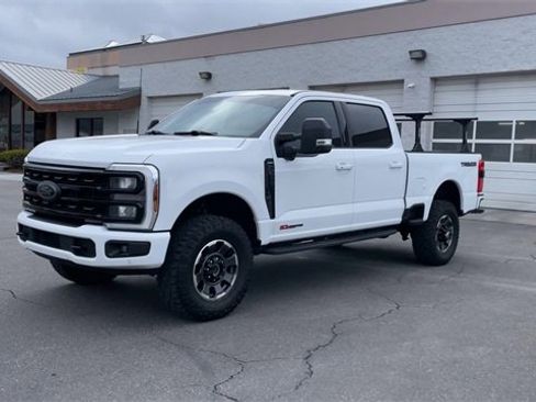 Used 2024 Ford F350 Lariat w/ Lariat Ultimate Package image 5