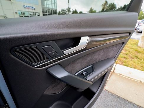 Used 2018 Audi SQ5 Prestige w/ Prestige Package image 53