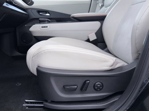 Certified 2024 Nissan Ariya AWD image 16