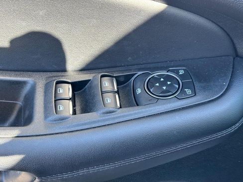 Used 2024 Ford Edge SEL w/ Convenience Package image 17