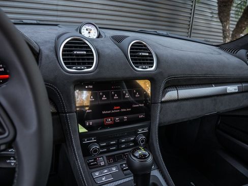 Certified 2025 Porsche 718 Cayman GT4 RS image 17