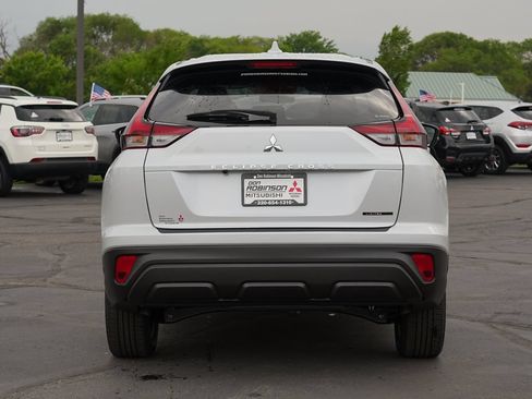 New 2026 Mitsubishi Eclipse Cross LE AWD/4WD image 4