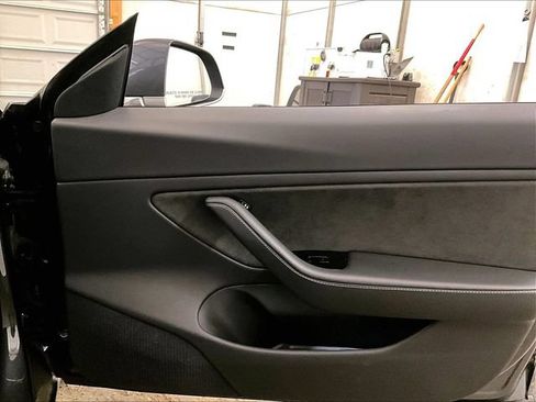 Used 2018 Tesla Model 3 Long Range RWD image 23
