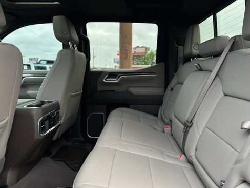 Used 2022 Chevrolet Silverado 1500 LTZ w/ LTZ Premium Package image 14