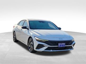 Used 2025 Hyundai Elantra Sport FWD video 1