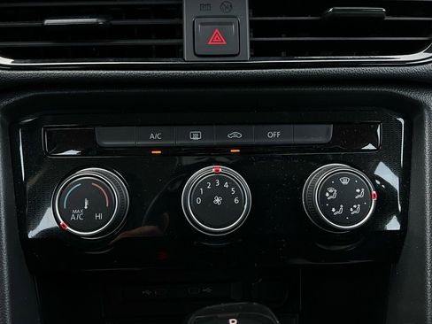 Used 2025 Volkswagen Taos S image 25