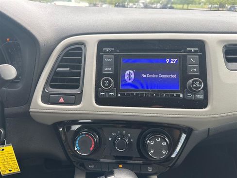 Used 2020 Honda HR-V LX image 15