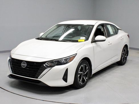 Used 2025 Nissan Sentra SV FWD image 6