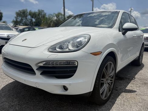 Used 2013 Porsche Cayenne S AWD/4WD image 3