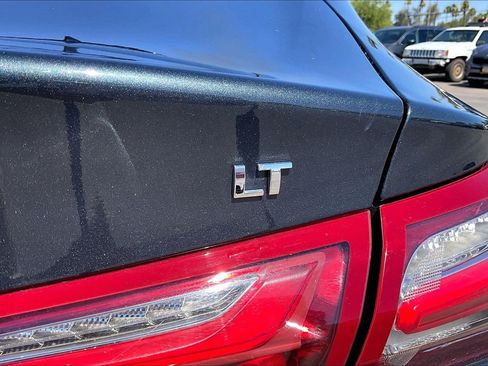 Used 2020 Chevrolet Malibu LT FWD image 29
