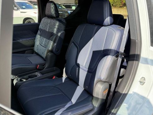 New 2026 INFINITI QX80 4WD image 17