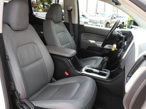 Used 2015 Chevrolet Colorado LT w/ Luxury Package RWD image 41
