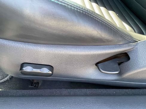 Used 2002 Ford Thunderbird RWD image 13