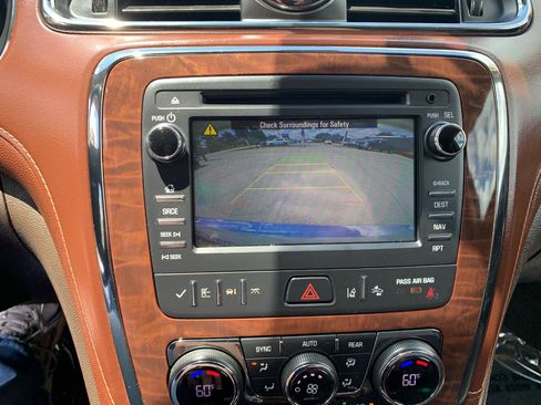 Used 2014 Buick Enclave Premium AWD/4WD image 27
