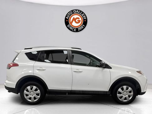 Used 2016 Toyota RAV4 LE FWD image 2