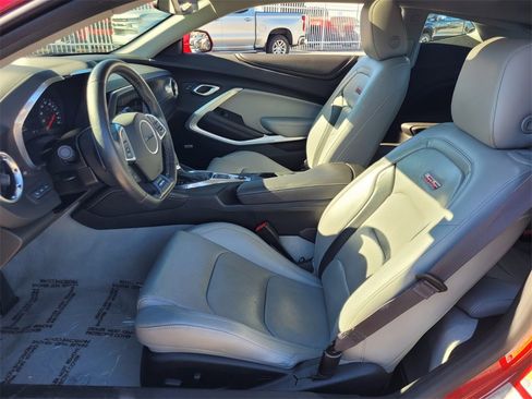 Used 2017 Chevrolet Camaro SS image 5