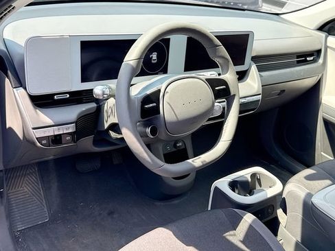 Certified 2024 Hyundai Ioniq 5 SEL RWD image 8