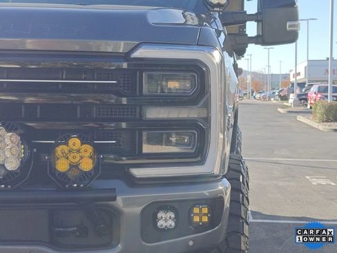 Used 2025 Ford F350 Platinum w/ Tremor Off-Road Package image 35