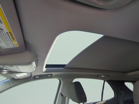 Used 2024 Chevrolet Equinox LT image 17