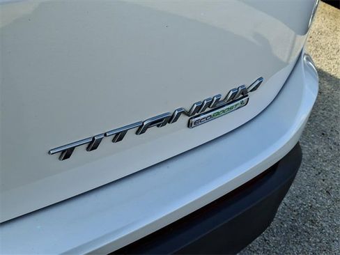 Used 2018 Ford Edge Titanium w/ Equipment Group 301A image 8