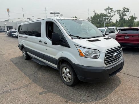 Used 2017 Ford Transit 350 XLT RWD image 4