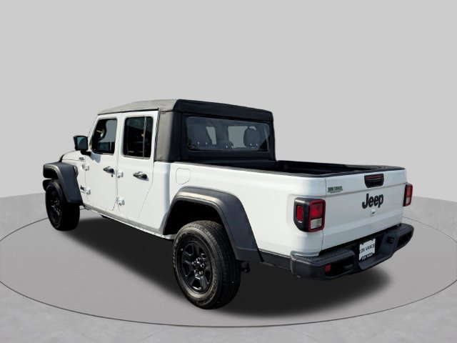 Used 2026 Jeep Gladiator Sport AWD/4WD image 3