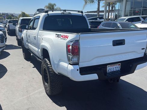 Used 2020 Toyota Tacoma TRD Sport w/ Technology Package AWD/4WD image 6
