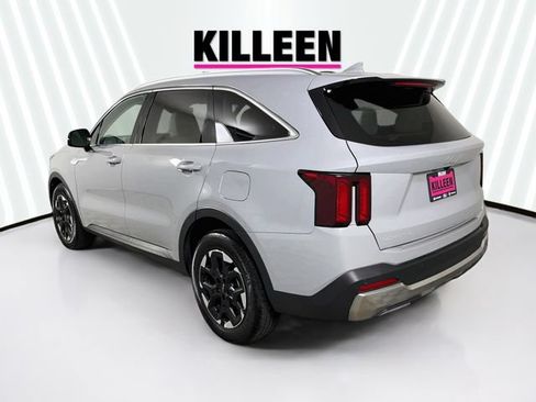 Used 2025 Kia Sorento S w/ Panoramic Sunroof Package FWD image 5