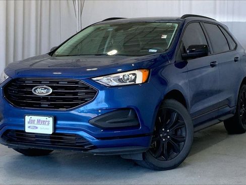 Used 2022 Ford Edge SE w/ Black Appearance Package image 2
